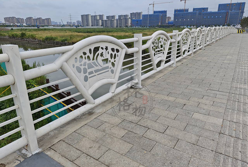 橋梁護(hù)欄景觀文化護(hù)欄提升方案