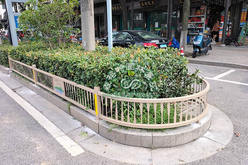 鍍鋅綠化護(hù)欄的性能特點(diǎn)