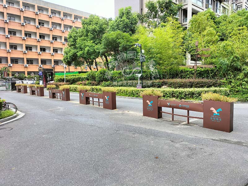 不銹鋼花箱的優(yōu)點 不銹鋼花箱的優(yōu)點