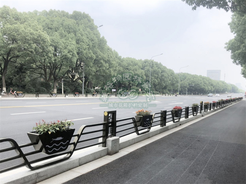 市政護(hù)欄花箱基本介紹 市政護(hù)欄花箱基本介紹