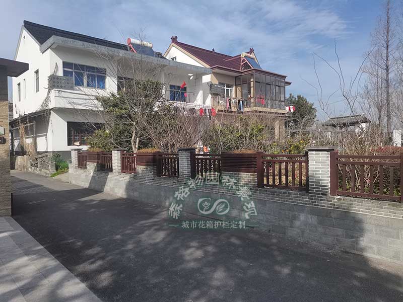 鋁合金花箱和防腐木花箱哪個好? 鋁合金花箱和防腐木花箱哪個好?