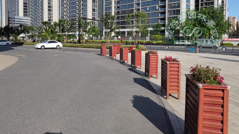 仿木紋鋁合金花箱價(jià)格如何 仿木紋鋁合金花箱價(jià)格如何