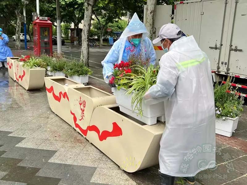不銹鋼花箱和鋁合金花箱在材質(zhì)上有什么區(qū)別 不銹鋼花箱和鋁合金花箱在材質(zhì)上有什么區(qū)別